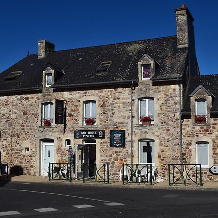 Auberge De La Vallee De La Douve L’Étang-Bertrand Kültér fotó