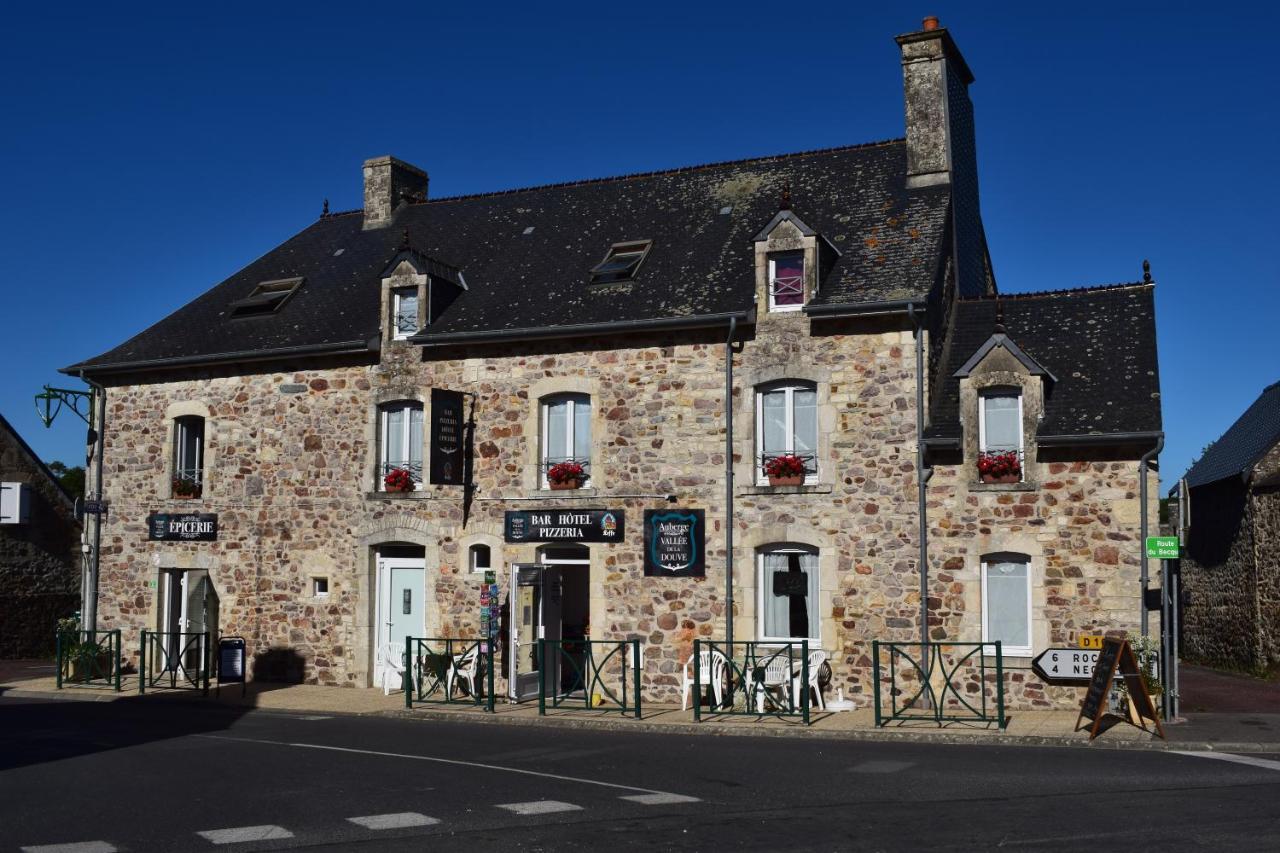 Auberge De La Vallee De La Douve L’Étang-Bertrand Kültér fotó